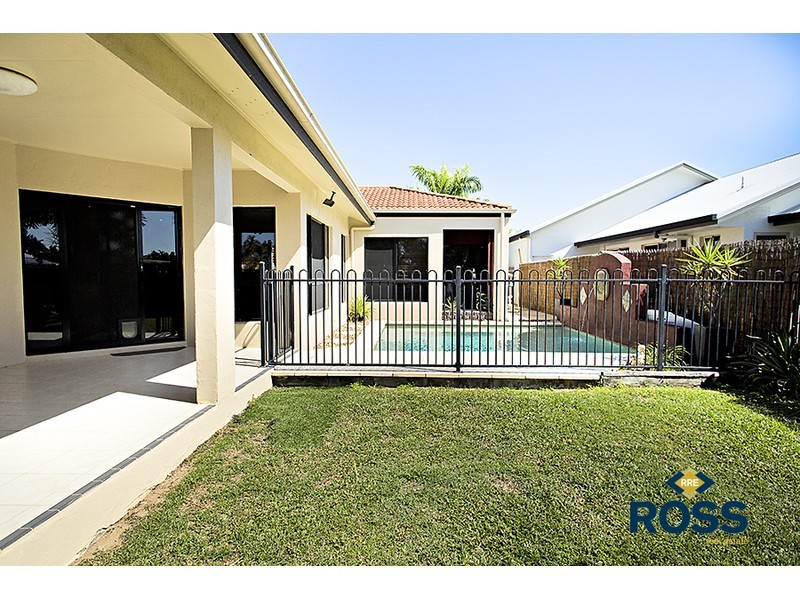 11 Fortunia Lane, Kirwan QLD 4817