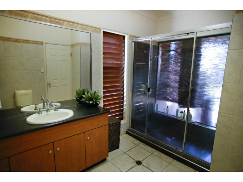 11 Fortunia Lane, Kirwan QLD 4817