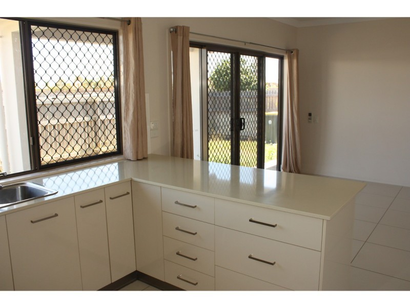 2/1 Vai Avenue, Condon QLD 4815