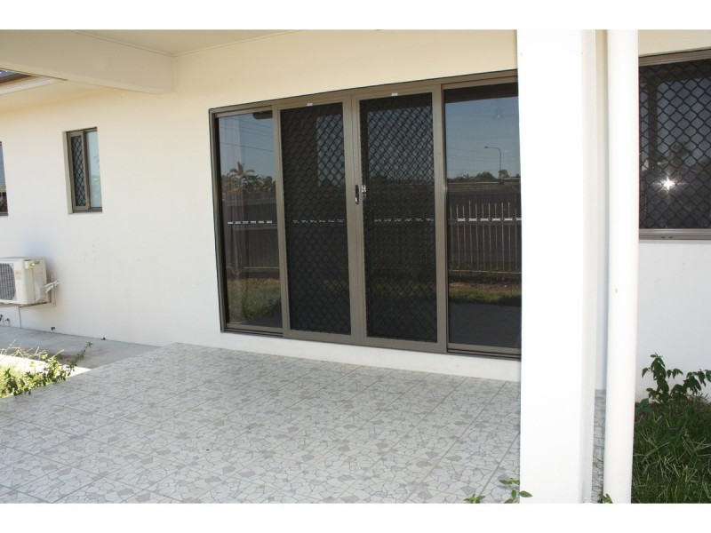 2/1 Vai Avenue, Condon QLD 4815