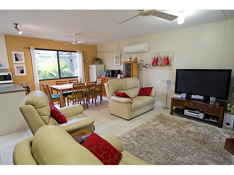 14 Rossato Crescent, Rasmussen QLD 4815