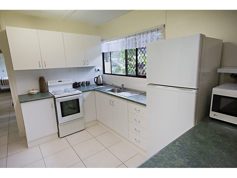 14 Rossato Crescent, Rasmussen QLD 4815