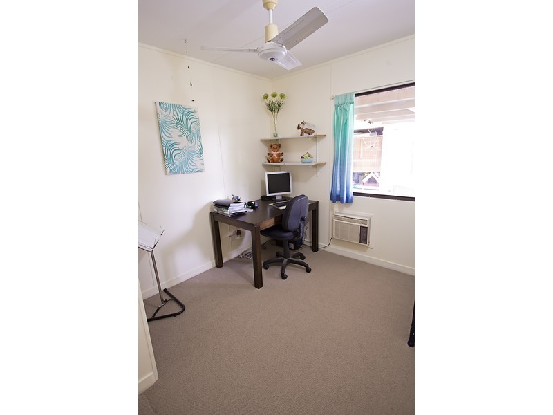 14 Rossato Crescent, Rasmussen QLD 4815