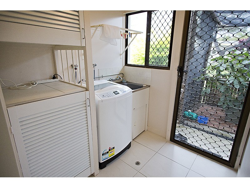 14 Rossato Crescent, Rasmussen QLD 4815