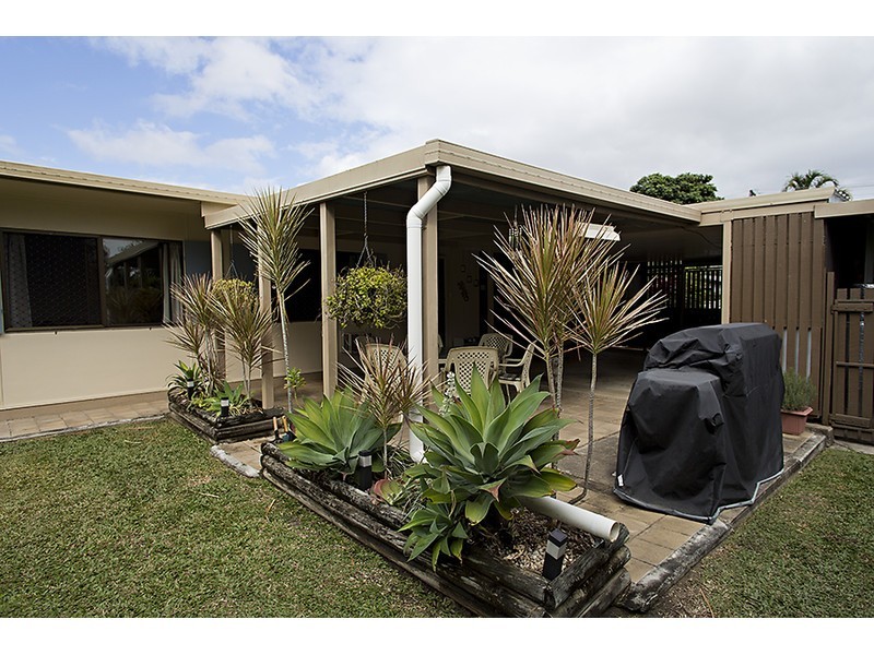 14 Rossato Crescent, Rasmussen QLD 4815