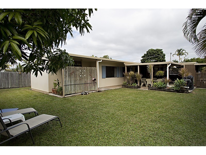 14 Rossato Crescent, Rasmussen QLD 4815