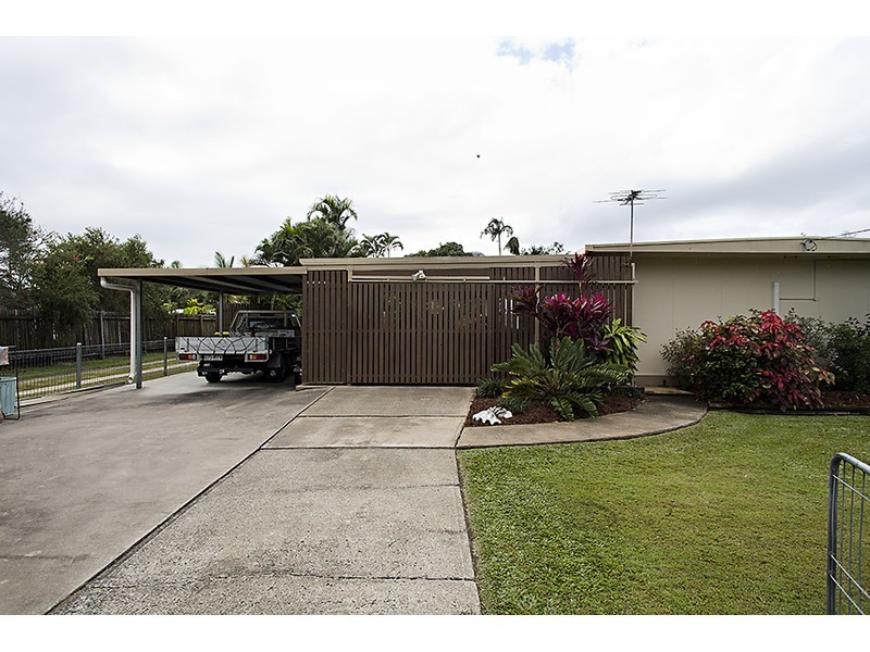 14 Rossato Crescent, Rasmussen QLD 4815