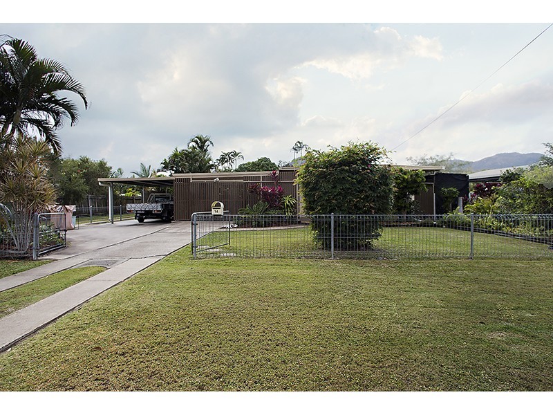 14 Rossato Crescent, Rasmussen QLD 4815