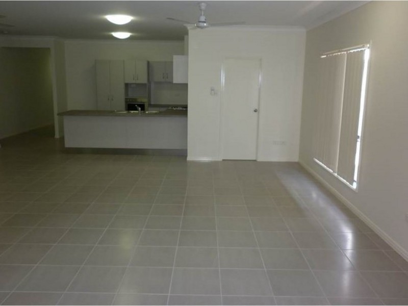 23 Hollanders Crescent, Kelso QLD 4815