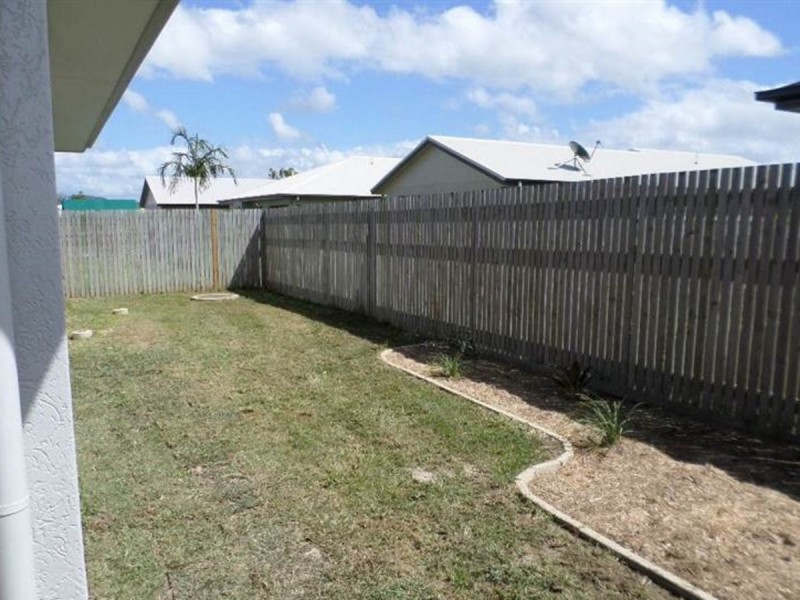 23 Hollanders Crescent, Kelso QLD 4815