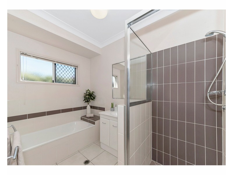 4 Eungella Court, Bushland Beach QLD 4818