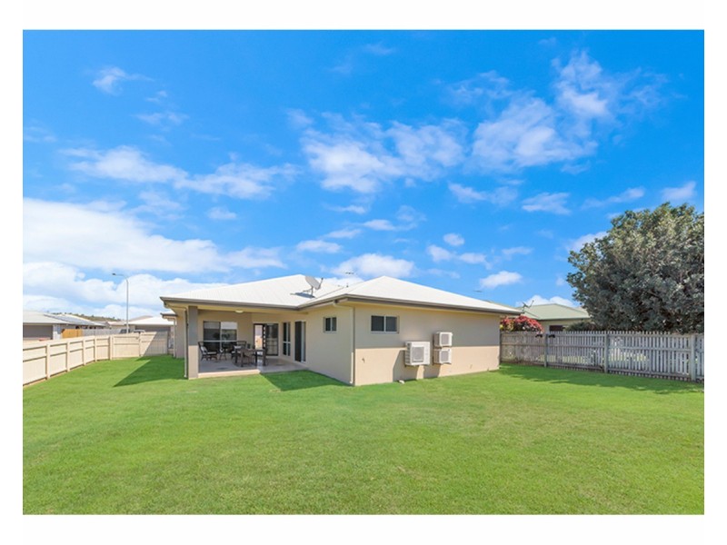 4 Eungella Court, Bushland Beach QLD 4818