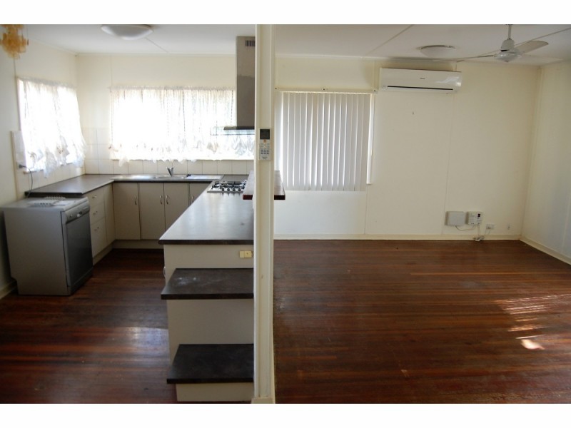 2 Brett Street, Cranbrook QLD 4814