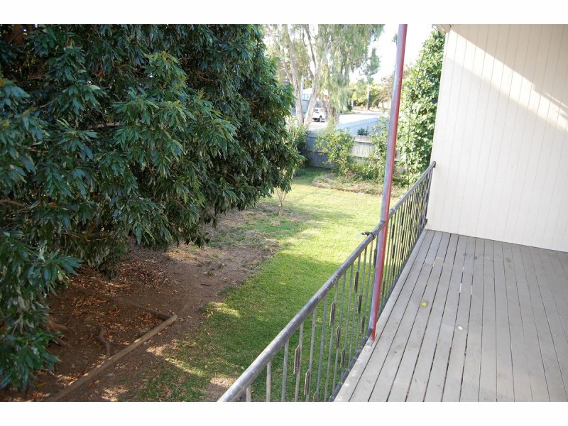 2 Brett Street, Cranbrook QLD 4814