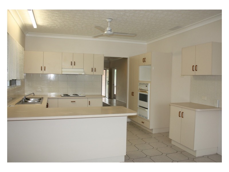 2 Plumtree Place, Kirwan QLD 4817