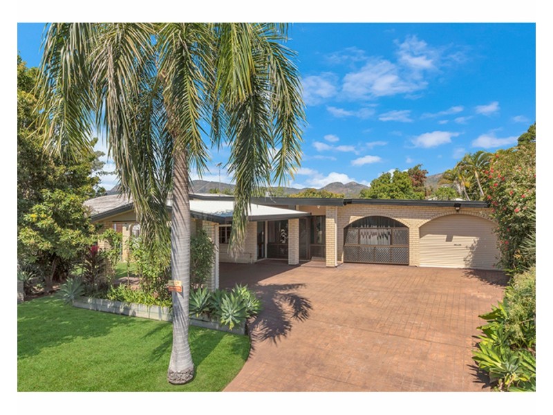 6 Serrano Crescent, Cranbrook QLD 4814