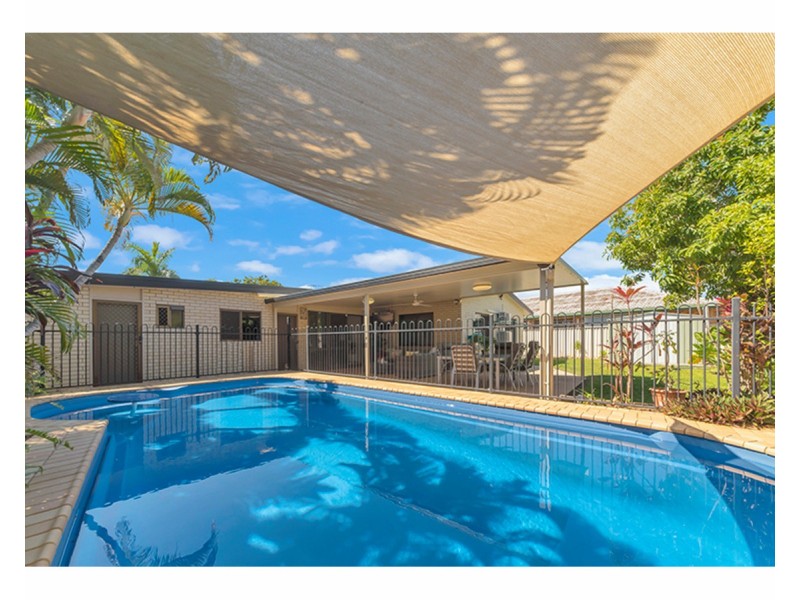 6 Serrano Crescent, Cranbrook QLD 4814