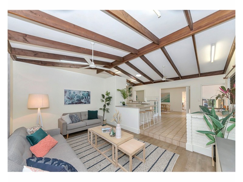 6 Serrano Crescent, Cranbrook QLD 4814