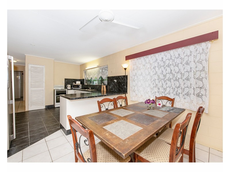 15 Banksia Street, Kirwan QLD 4817