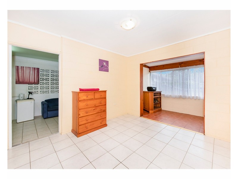 15 Banksia Street, Kirwan QLD 4817