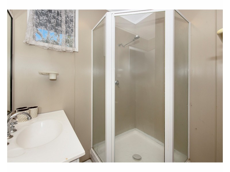 15 Banksia Street, Kirwan QLD 4817