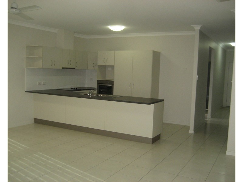 26 Stephanie Street, Rasmussen QLD 4815