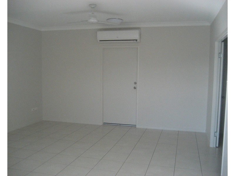 26 Stephanie Street, Rasmussen QLD 4815