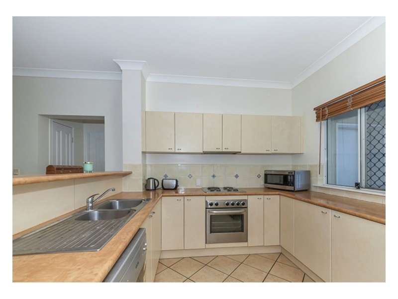 7/24-28 Martinez Avenue, West End QLD 4810