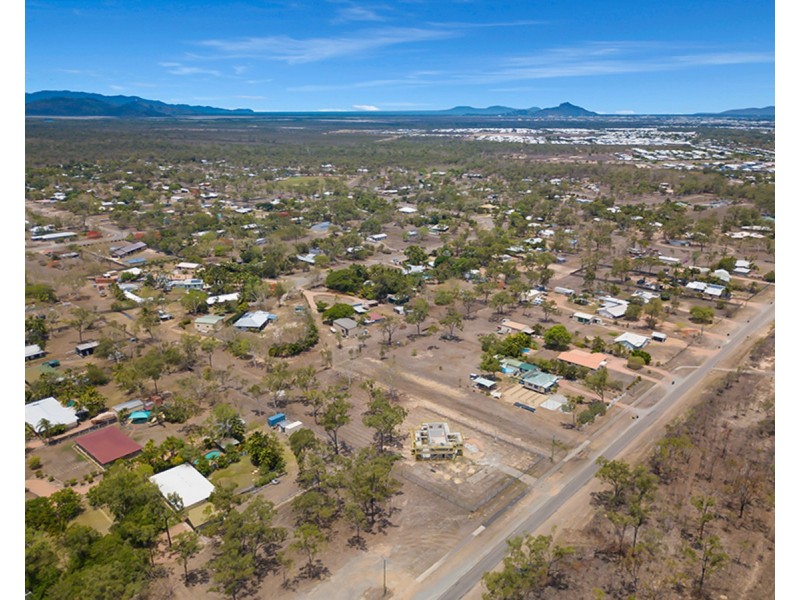 3 Batten Road, Mount Low QLD 4818