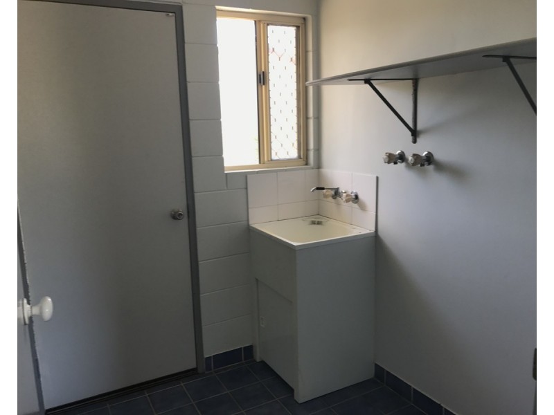 2 Lyndhurst Street, Mount Louisa QLD 4814