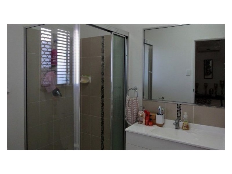 12 Wirega, Douglas QLD 4814