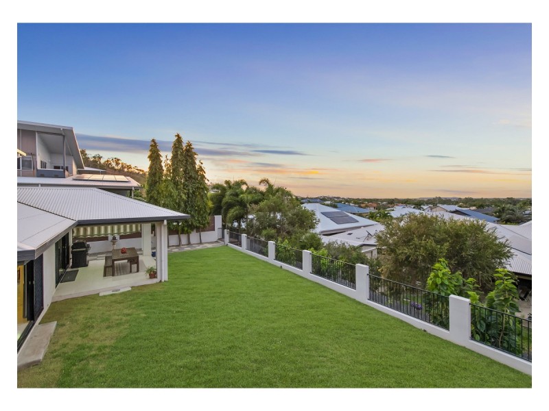 10 Mont Blanc Place, Mount Louisa QLD 4814