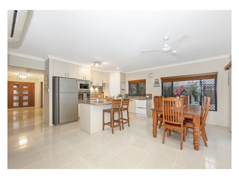 10 Mont Blanc Place, Mount Louisa QLD 4814