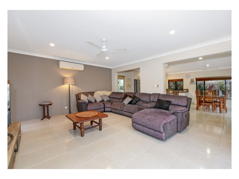 10 Mont Blanc Place, Mount Louisa QLD 4814