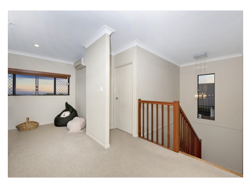 10 Mont Blanc Place, Mount Louisa QLD 4814