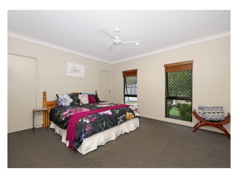 10 Mont Blanc Place, Mount Louisa QLD 4814