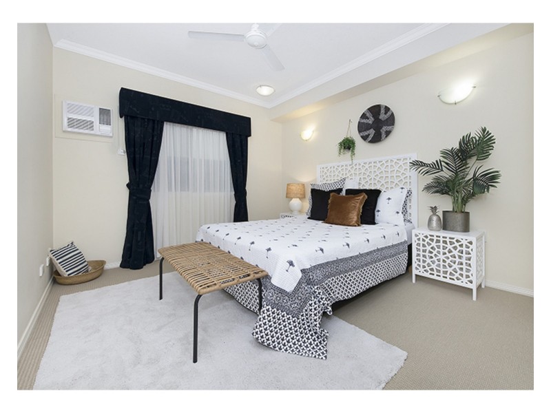 10/18 The Strand, North Ward QLD 4810