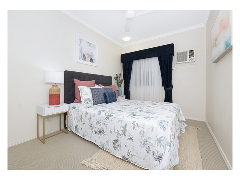 10/18 The Strand, North Ward QLD 4810