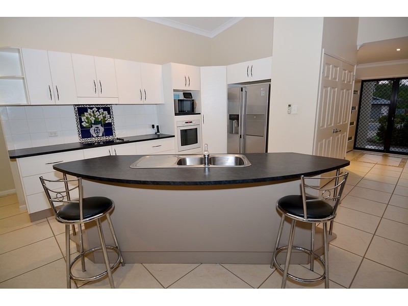 30 Anchorage Circuit, Bushland Beach QLD 4818