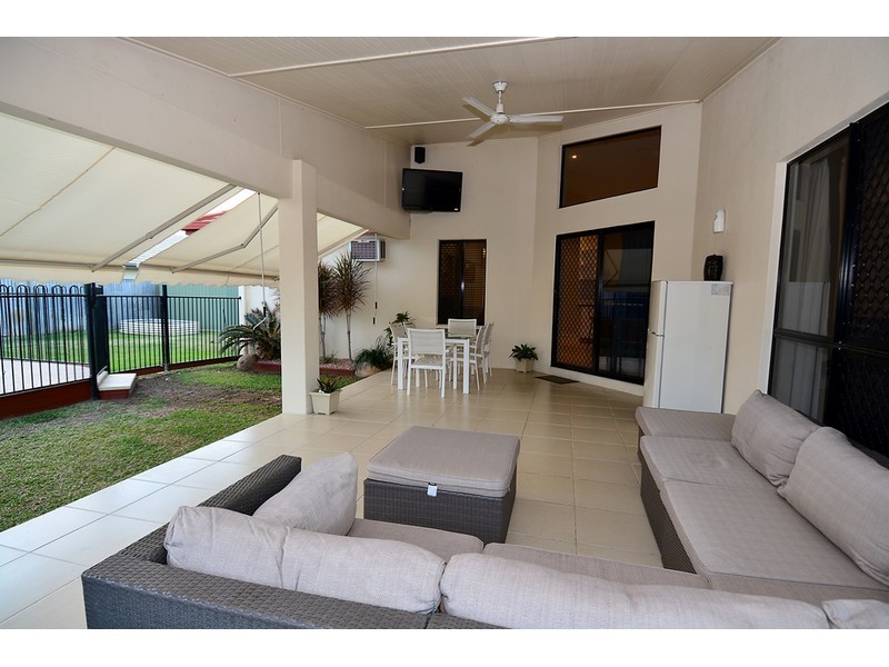 30 Anchorage Circuit, Bushland Beach QLD 4818