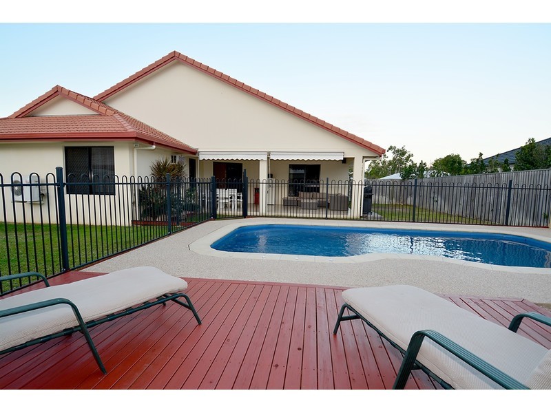 30 Anchorage Circuit, Bushland Beach QLD 4818