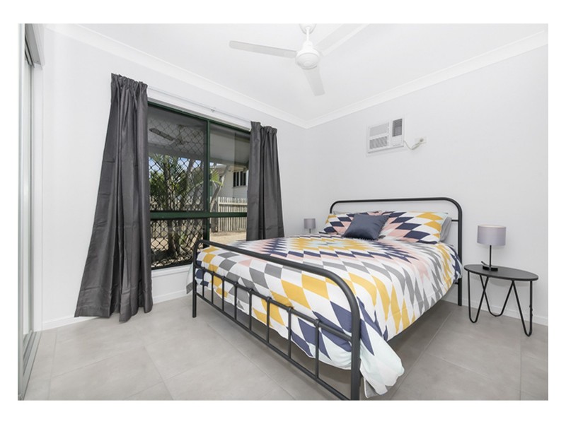 2/47 Goldring Street, Hermit Park QLD 4812