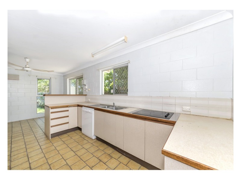 10 Julia Street, Kirwan QLD 4817