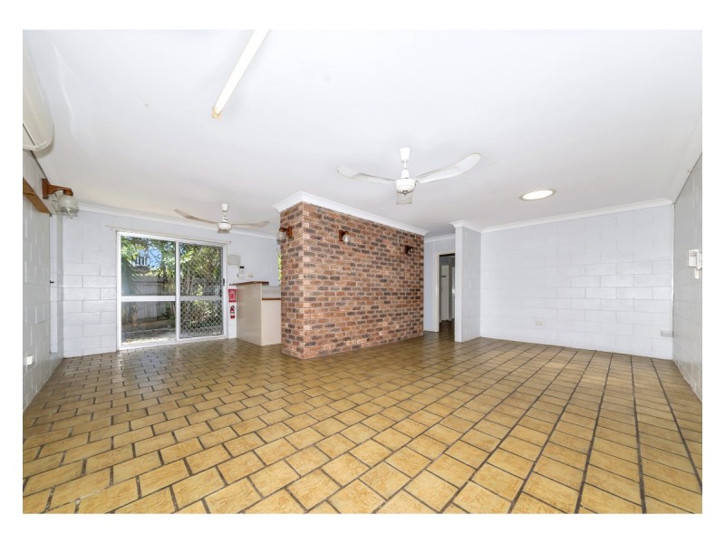 10 Julia Street, Kirwan QLD 4817