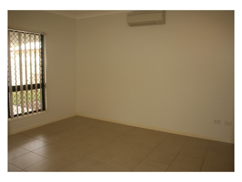 21 Skardon Place, Kelso QLD 4815