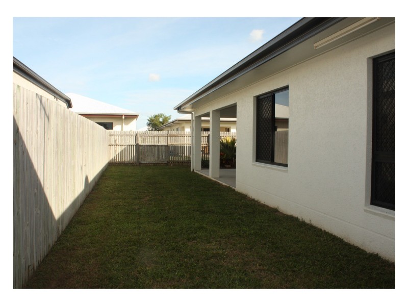 21 Skardon Place, Kelso QLD 4815