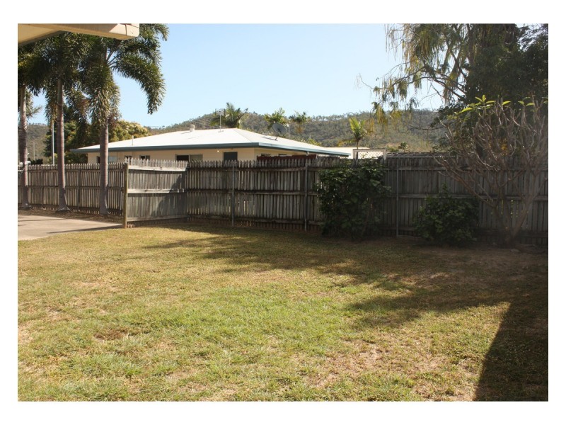 2/251 Thuringowa Drive, Kirwan QLD 4817