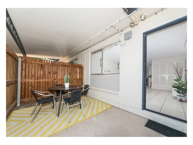 2/48 Marks Street, Hermit Park QLD 4812