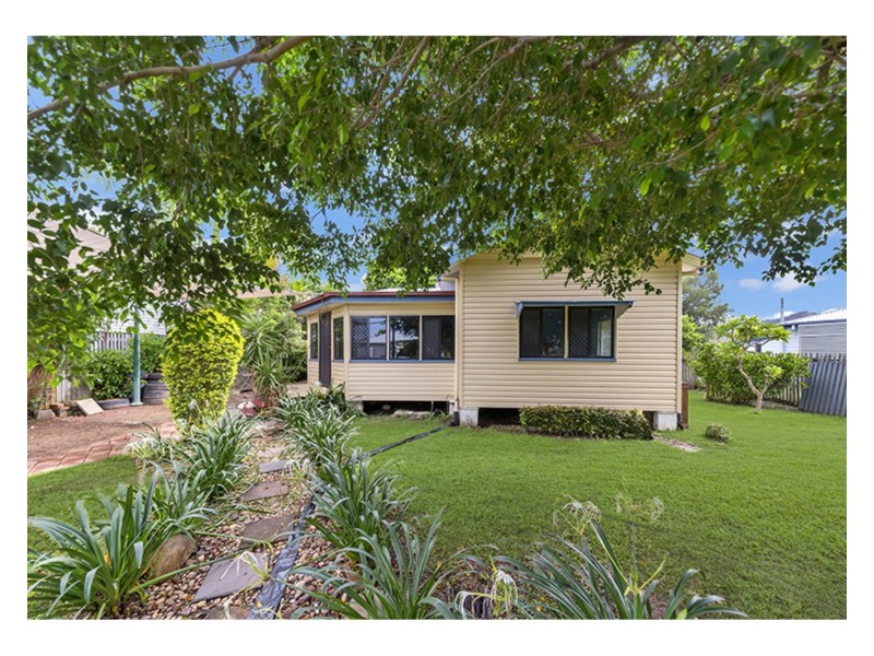 150 Howlett Street, Currajong QLD 4812