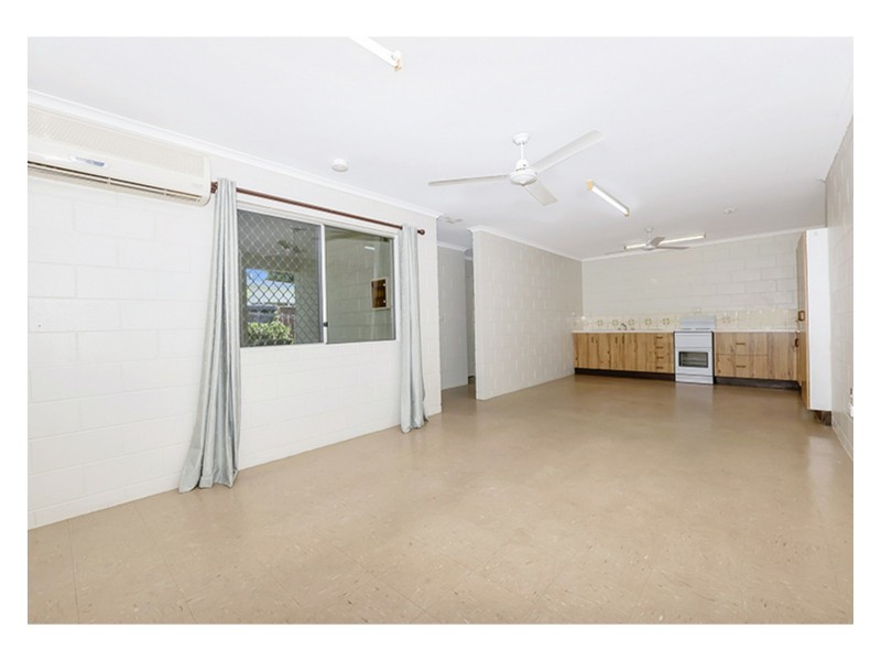 1/131 Mooney Street, Gulliver QLD 4812
